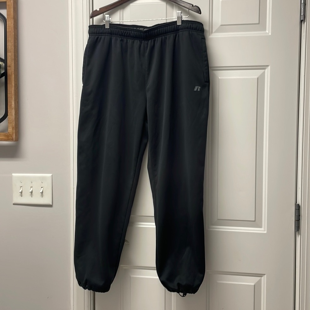 Mens Black, drawstring Russell sweatpants, size XL 40-42